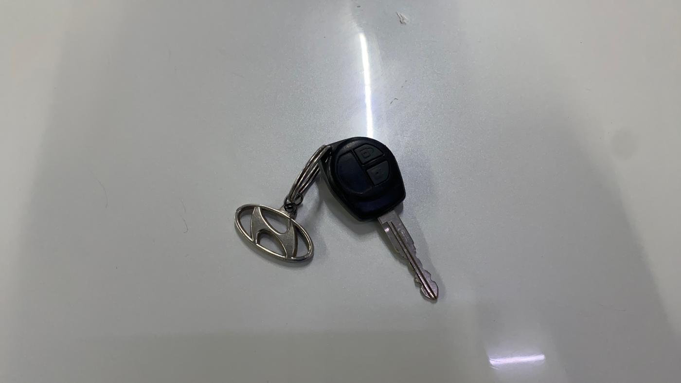 2015 Maruti Swift Dzire ZDI, Diesel, Manual, 88,174 km, Key Close Up