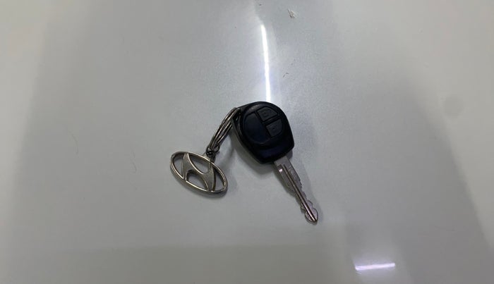 2015 Maruti Swift Dzire ZDI, Diesel, Manual, 88,174 km, Key Close Up