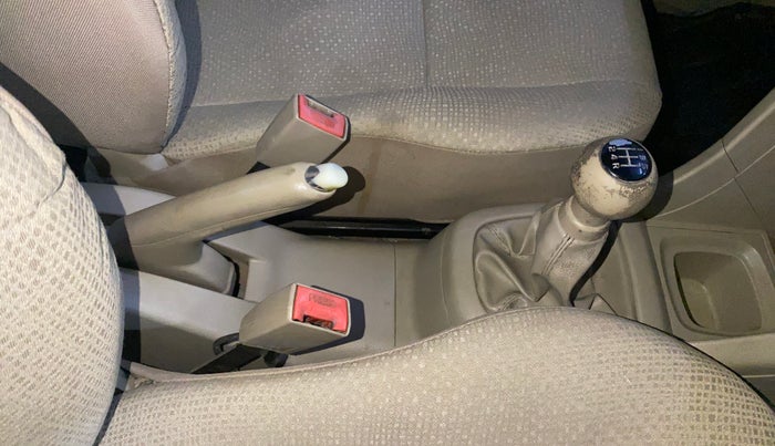 2015 Maruti Swift Dzire ZDI, Diesel, Manual, 88,174 km, Gear Lever