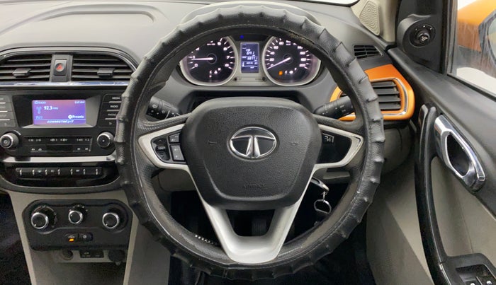 2017 Tata Tiago XZ 1.2 REVOTRON, Petrol, Manual, 68,752 km, Steering Wheel Close Up