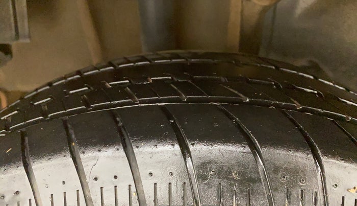 2017 Tata Tiago XZ 1.2 REVOTRON, Petrol, Manual, 68,752 km, Right Rear Tyre Tread