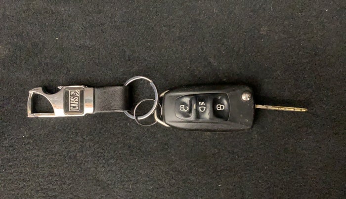 2017 Tata Tiago XZ 1.2 REVOTRON, Petrol, Manual, 68,752 km, Key Close Up