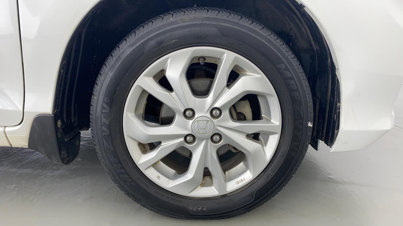 2019 Honda Amaze 1.2 V CVT I VTEC, Petrol, Automatic, 30,368 km, Right Front Wheel