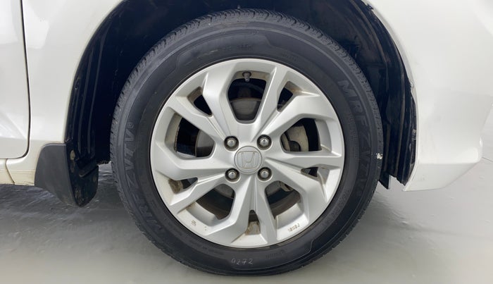 2019 Honda Amaze 1.2 V CVT I VTEC, Petrol, Automatic, 30,368 km, Right Front Wheel