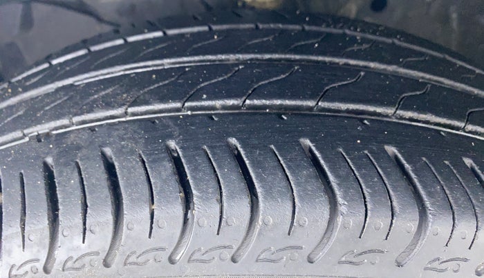 2019 Honda Amaze 1.2 V CVT I VTEC, Petrol, Automatic, 30,368 km, Left Front Tyre Tread