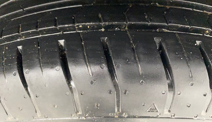 2021 Tata PUNCH ADVENTURE AMT, Petrol, Automatic, 10,008 km, Left Rear Tyre Tread