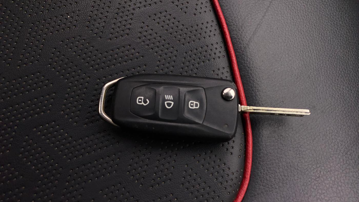 2021 Tata PUNCH ADVENTURE AMT, Petrol, Automatic, 10,008 km, Key Close Up