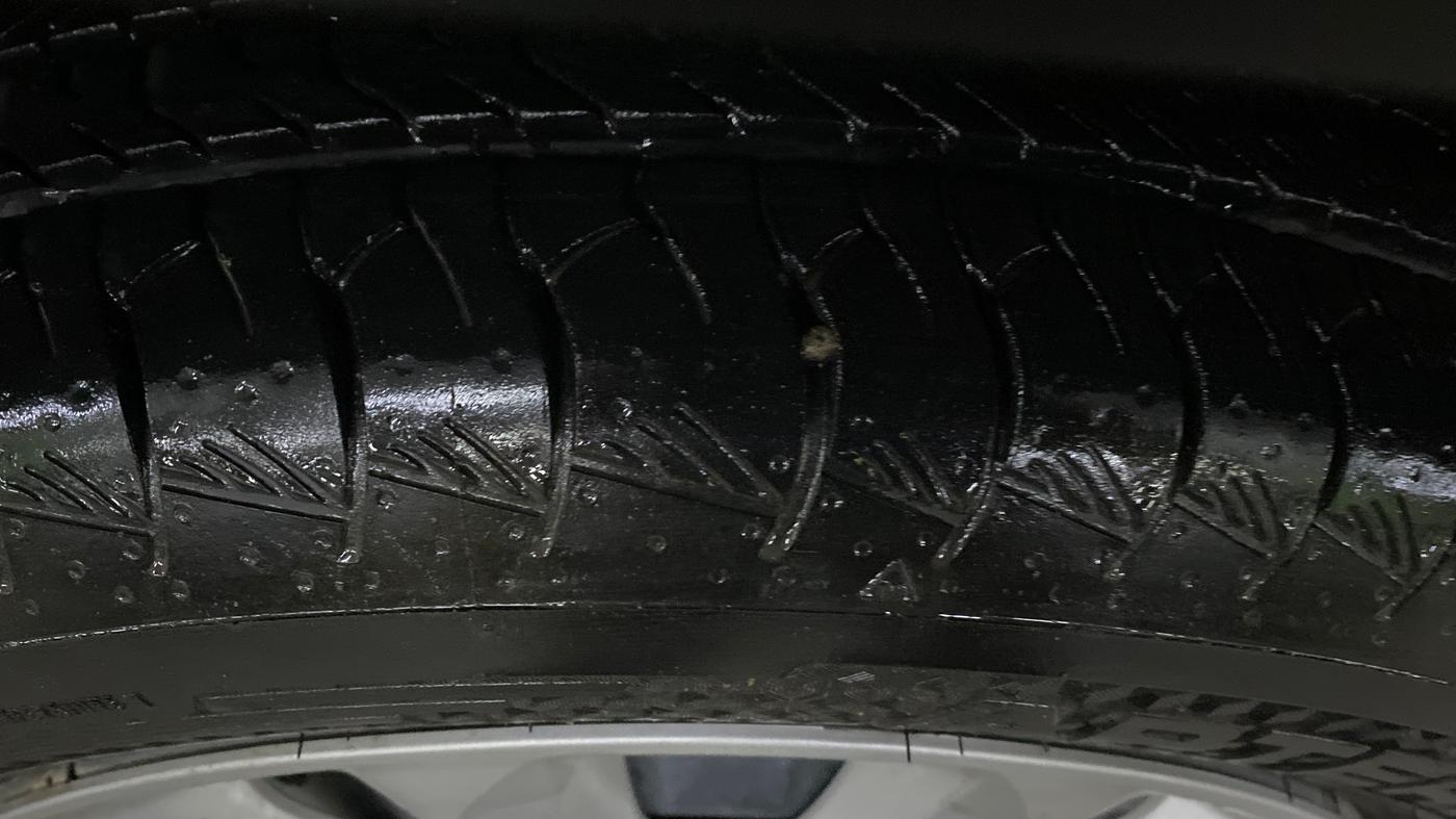 2025 Maruti Grand Vitara Delta Plus Hybrid eCVT, Hybrid, Automatic, 14,253 km, Right Front Tyre Tread
