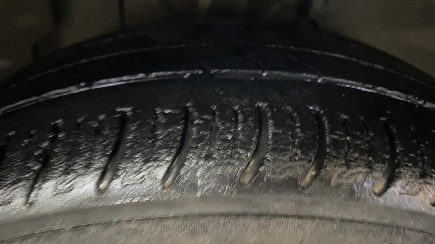 2021 Tata ALTROZ XT PETROL, Petrol, Manual, 36,133 km, Right Front Tyre Tread