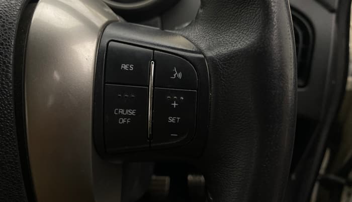 2021 Mahindra XUV500 W11, Diesel, Manual, 84,886 km, Adaptive Cruise Control