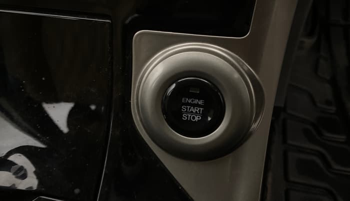 2021 Mahindra XUV500 W11, Diesel, Manual, 84,886 km, Keyless Start/ Stop Button