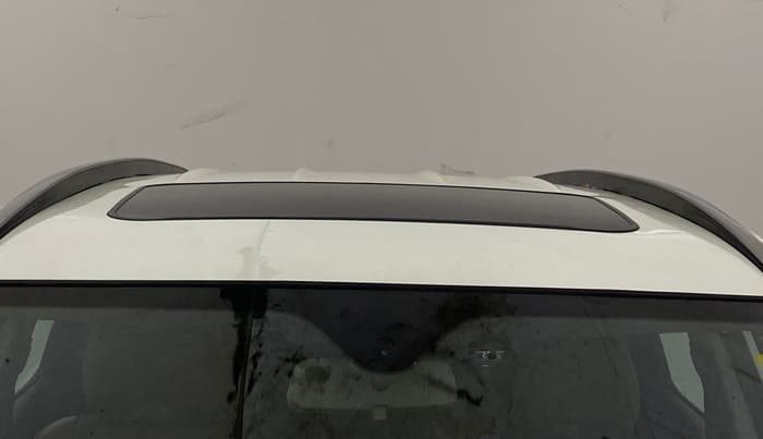 2021 Mahindra XUV500 W11, Diesel, Manual, 84,886 km, Moonroof/ Sunroof