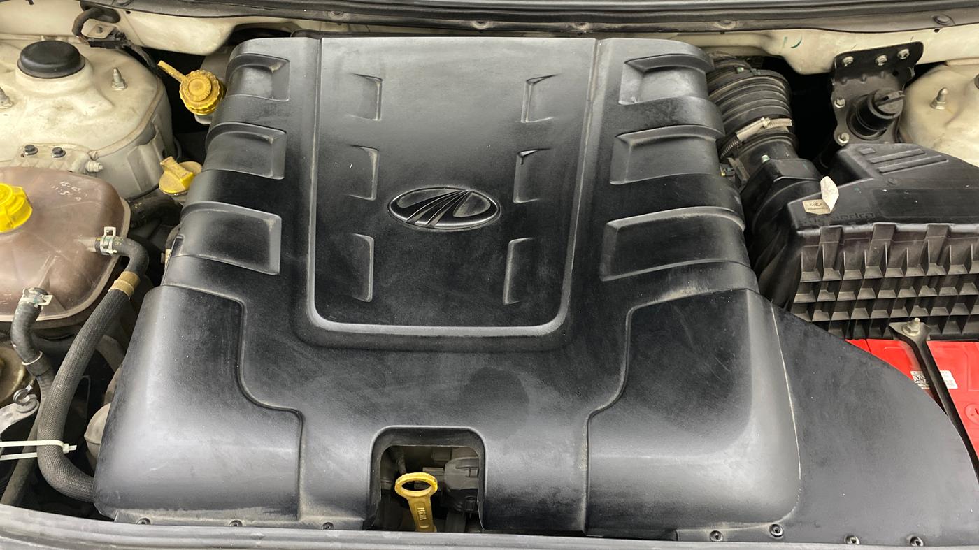 2021 Mahindra XUV500 W11, Diesel, Manual, 84,886 km, Engine View