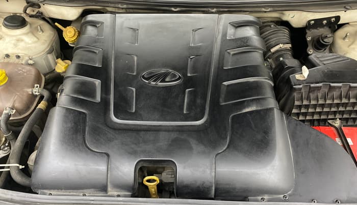 2021 Mahindra XUV500 W11, Diesel, Manual, 84,886 km, Engine View
