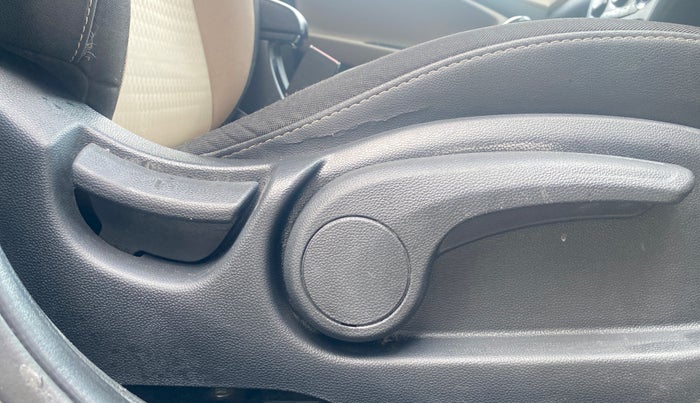 2020 Hyundai NEW I20 SPORTZ 1.2 MT, Petrol, Manual, 77,656 km, Driver Side Adjustment Panel