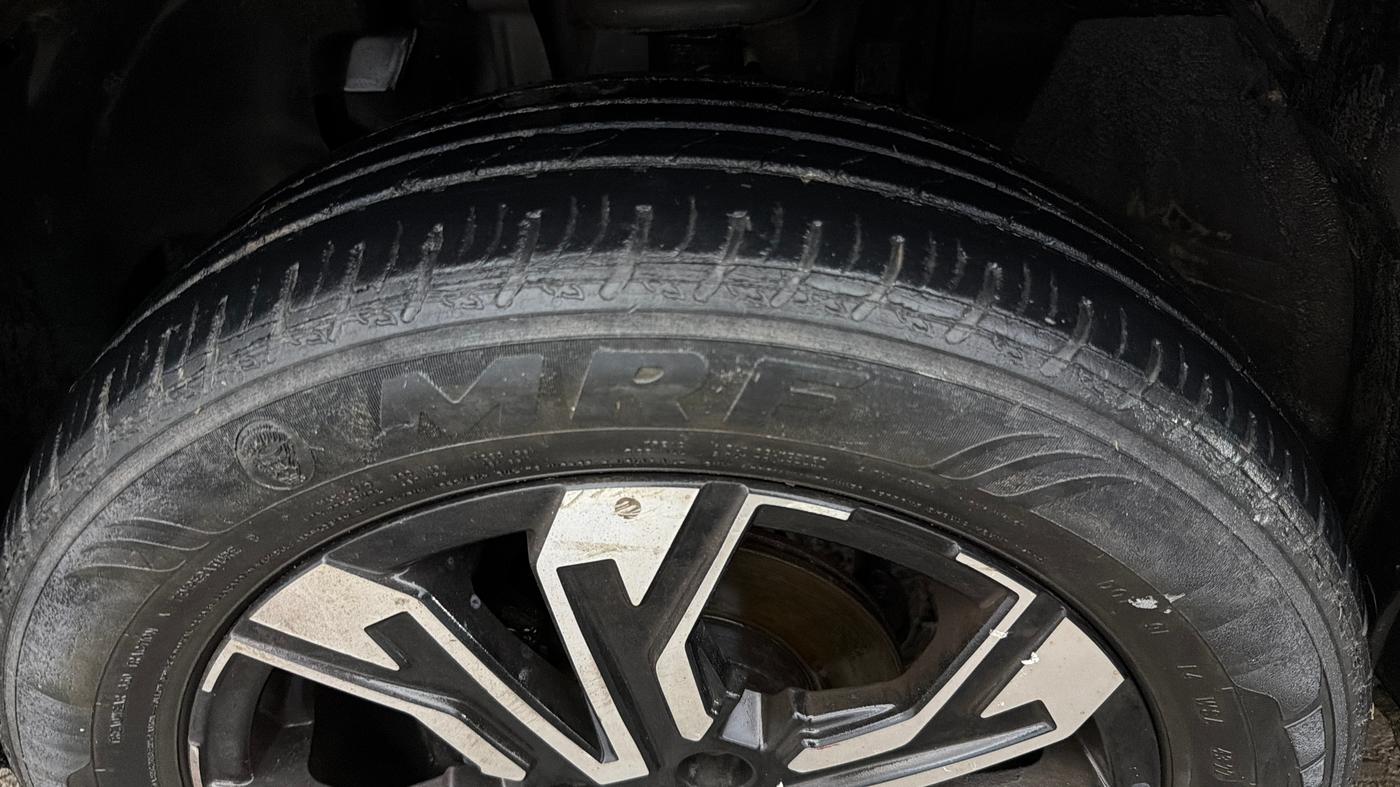 2022 Renault Kiger RXZ MT, Petrol, Manual, 23,371 km, Left Front Tyre Tread