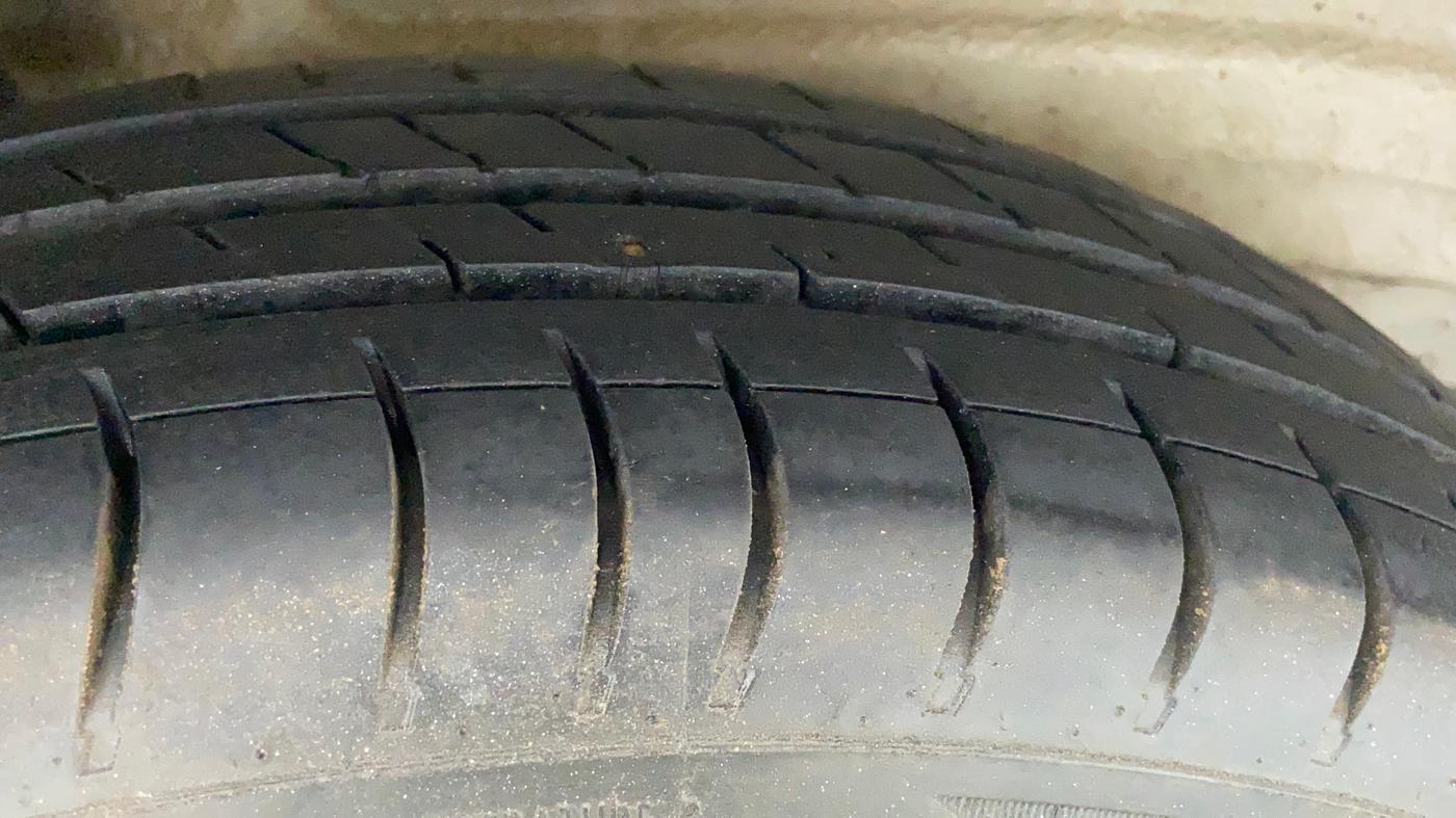 2019 Maruti New Wagon-R LXI CNG 1.0 L, CNG, Manual, 35,732 km, Right Rear Tyre Tread