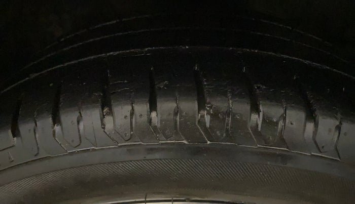 2019 Hyundai Verna 1.6 VTVT SX, Petrol, Manual, 21,950 km, Left Front Tyre Tread