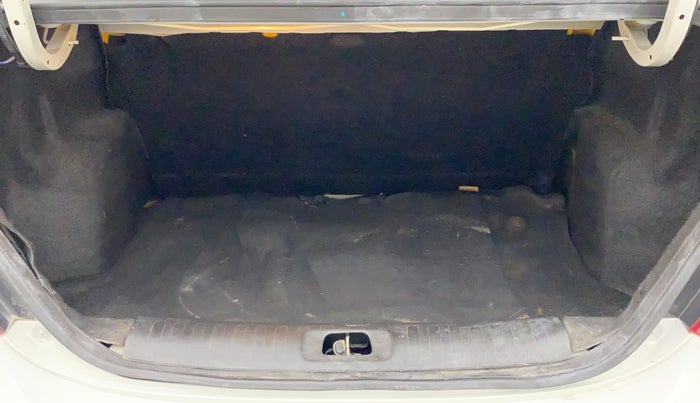 2015 Maruti Swift Dzire VXI, Petrol, Manual, 99,300 km, Boot Inside