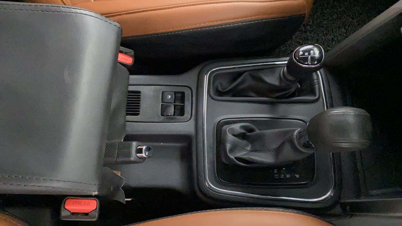 2023 Mahindra Thar LX D AT 4WD HT, Diesel, Automatic, 67,624 km, Gear Lever