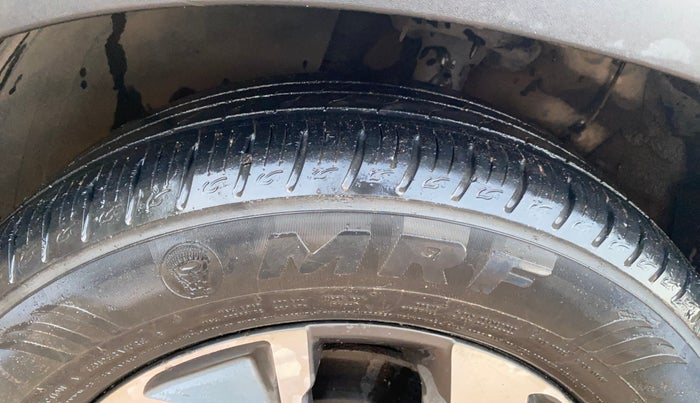 2021 KIA SONET HTX 1.0 IMT, Petrol, Manual, 29,512 km, Left Front Tyre Tread