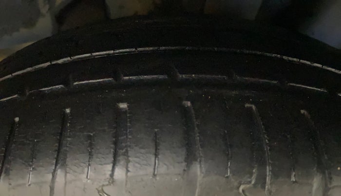 2017 Hyundai Grand i10 MAGNA 1.2 KAPPA VTVT, Petrol, Manual, 36,128 km, Left Rear Tyre Tread
