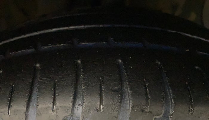 2017 Hyundai Grand i10 MAGNA 1.2 KAPPA VTVT, Petrol, Manual, 36,128 km, Right Front Tyre Tread