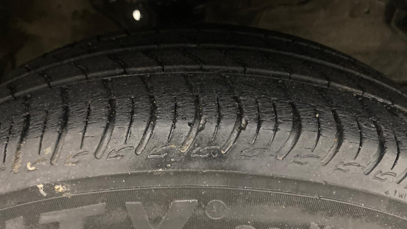 2019 Maruti S PRESSO VXI PLUS AMT, Petrol, Automatic, 51,425 km, Right Front Tyre Tread