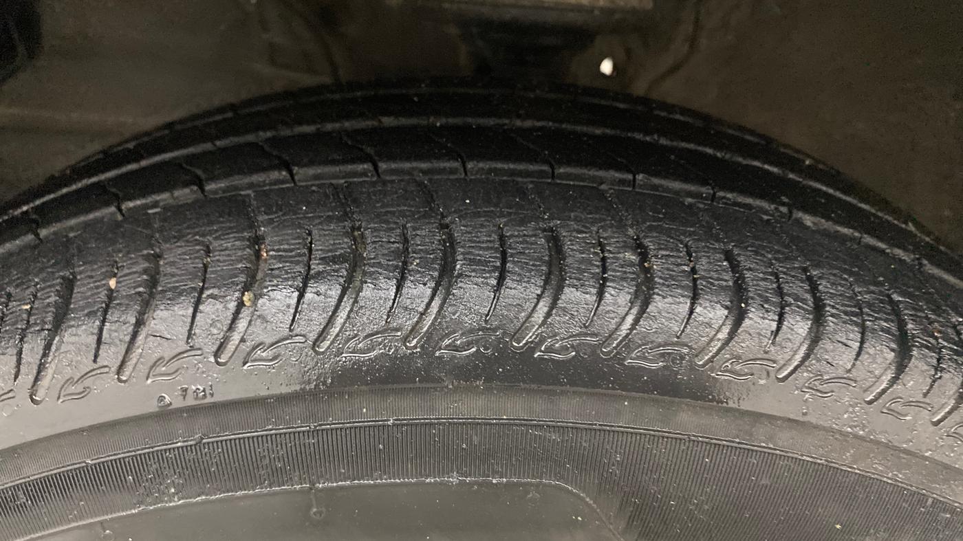 2019 Maruti S PRESSO VXI PLUS AMT, Petrol, Automatic, 51,425 km, Left Front Tyre Tread