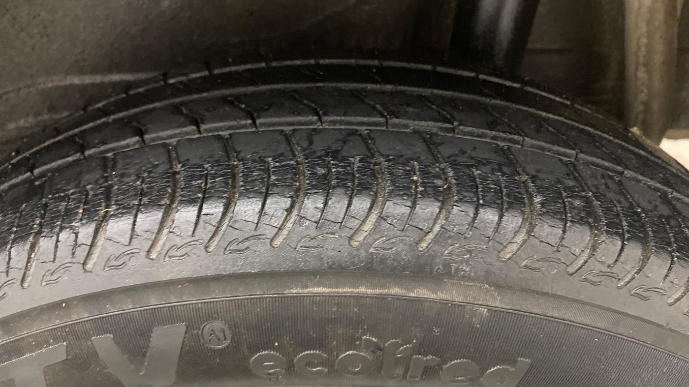 2019 Maruti S PRESSO VXI PLUS AMT, Petrol, Automatic, 51,425 km, Left Rear Tyre Tread
