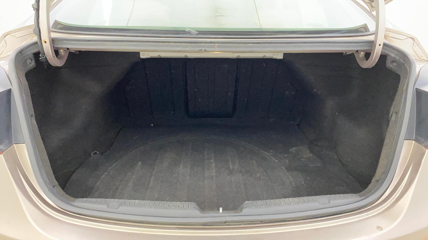 2012 Hyundai New Elantra 1.8 SX MT VTVT, Petrol, Manual, 95,317 km, Boot Inside