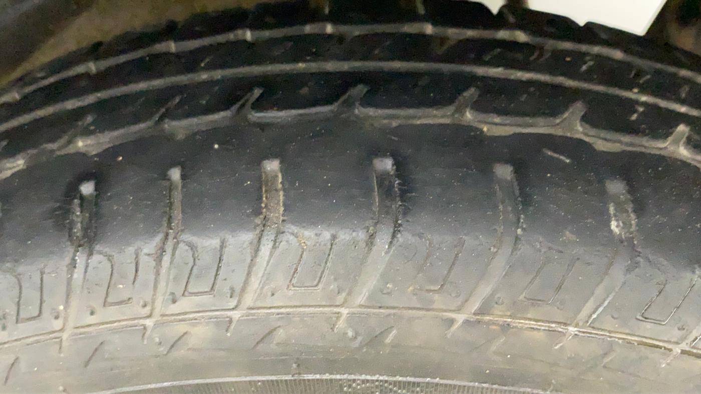 2011 Maruti Wagon R 1.0 LXI CNG, CNG, Manual, 79,167 km, Left Rear Tyre Tread