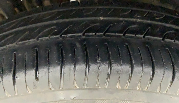 2011 Maruti Wagon R 1.0 LXI CNG, CNG, Manual, 79,167 km, Right Rear Tyre Tread