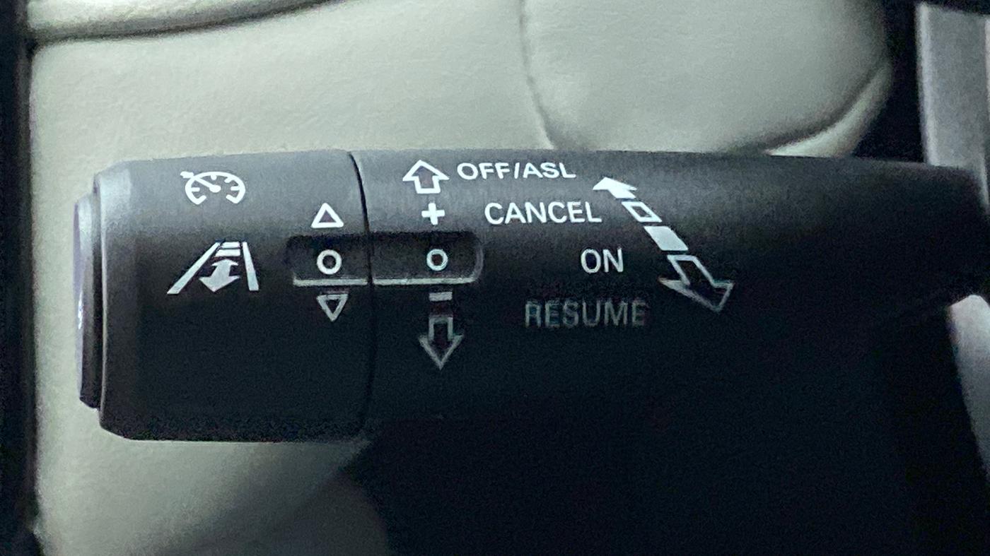 2022 MG ASTOR SAVVY 1.5 CVT IVORY, Petrol, Automatic, 5,302 km, Adaptive Cruise Control