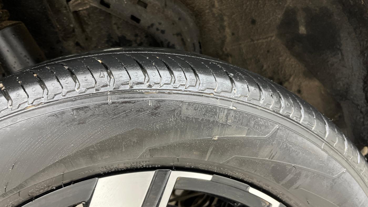 2022 Renault Kiger RXZ TURBO CVT, Petrol, Automatic, 19,065 km, Right Rear Tyre Tread