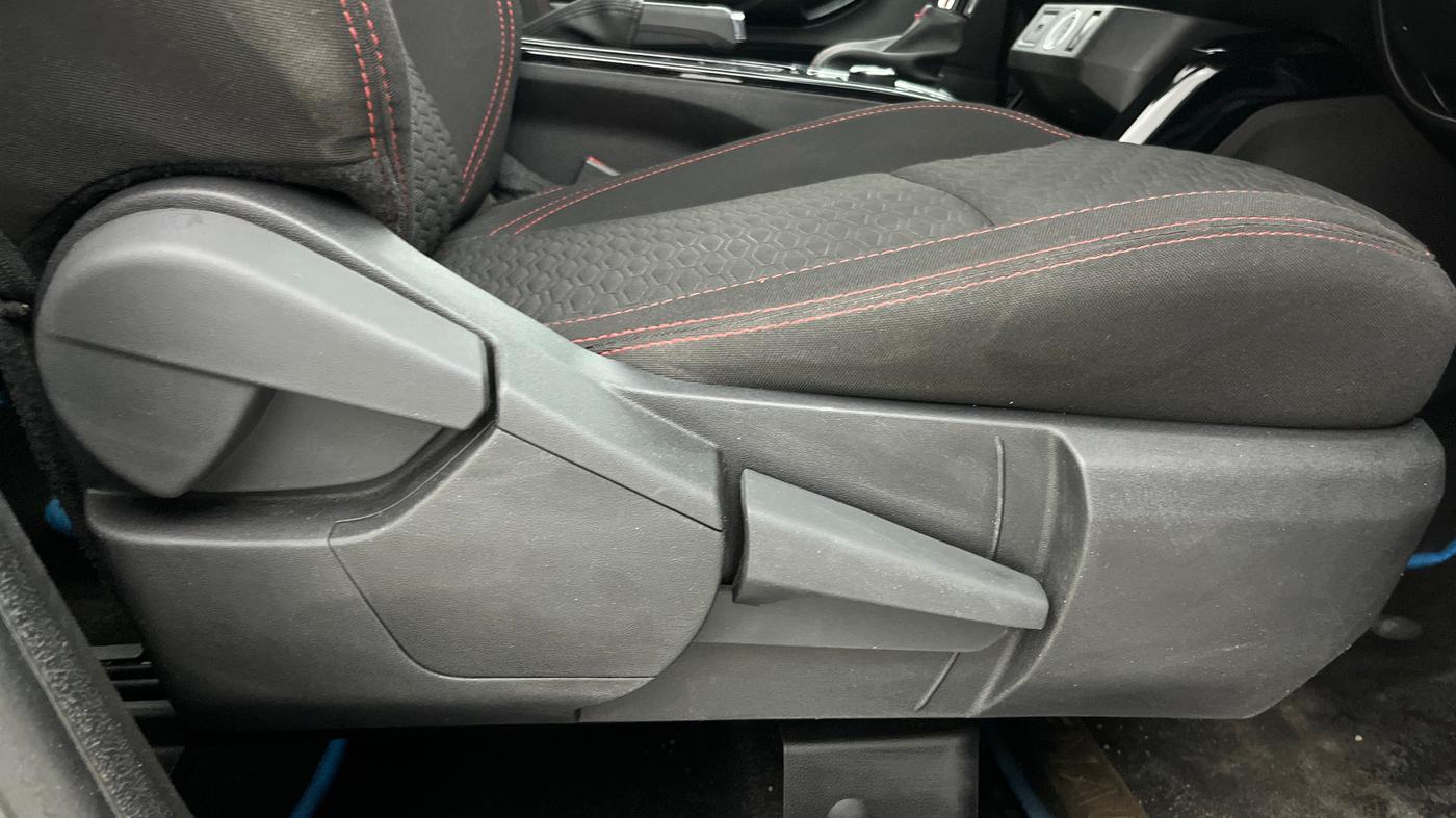2022 Renault Kiger RXZ TURBO CVT, Petrol, Automatic, 19,065 km, Driver Side Adjustment Panel
