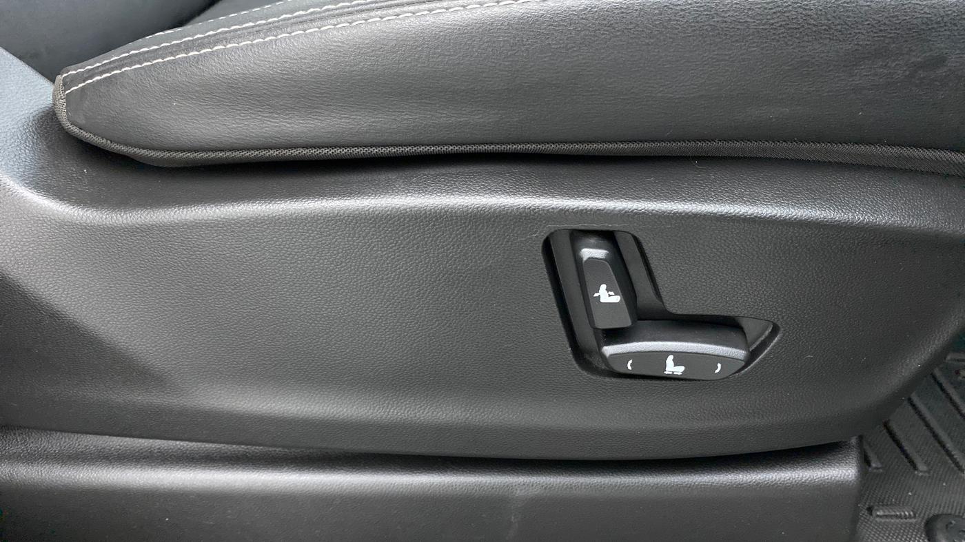 2019 MG HECTOR SHARP DCT PETROL, Petrol, Automatic, 16,226 km, Driver Side Adjustment Panel