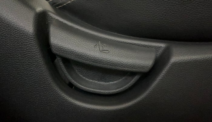 2019 Hyundai Grand i10 MAGNA 1.2 KAPPA VTVT, Petrol, Manual, 43,442 km, Driver Side Adjustment Panel