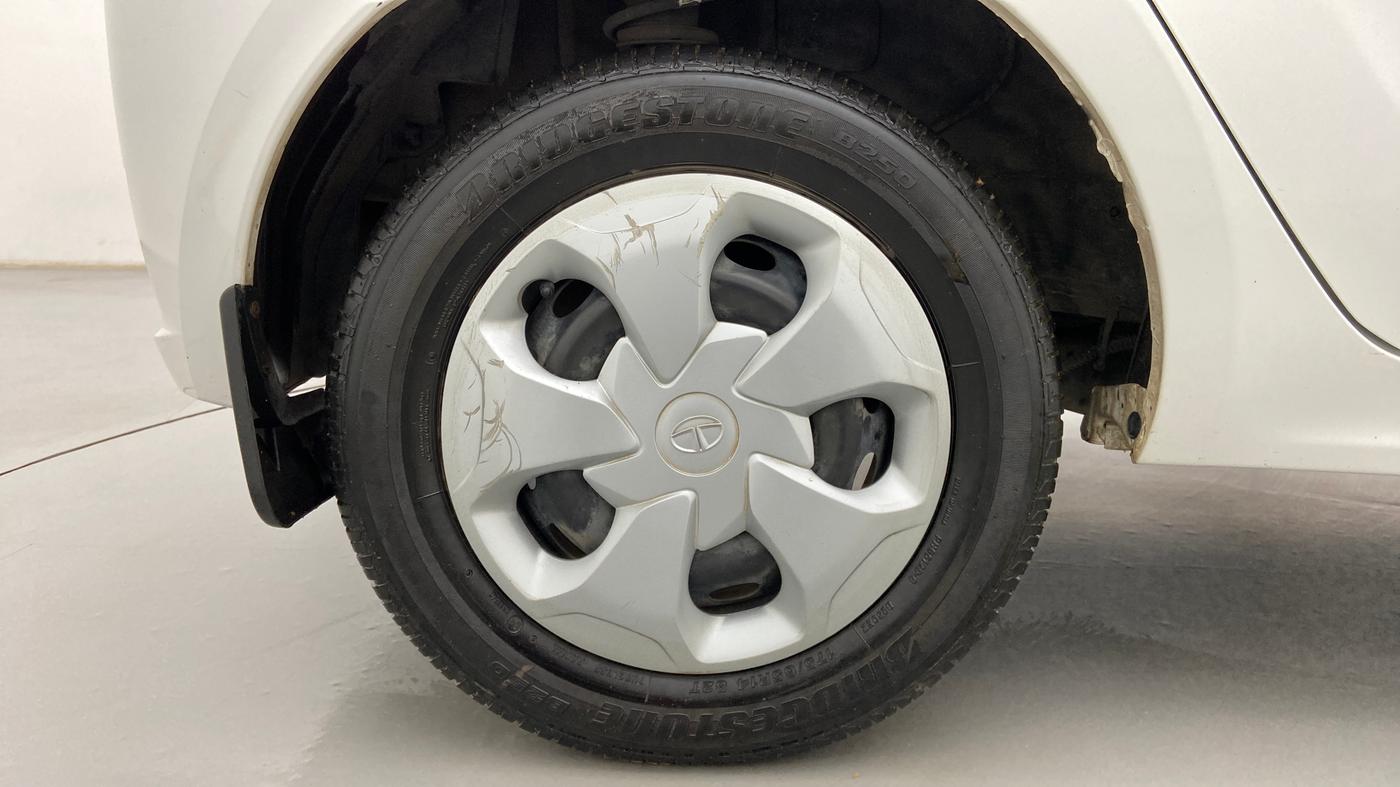 2021 Tata Tiago XT PETROL, Petrol, Manual, 23,466 km, Right Rear Wheel