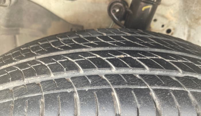 2017 Honda Amaze 1.2L I-VTEC S, Petrol, Manual, 97,068 km, Left Front Tyre Tread