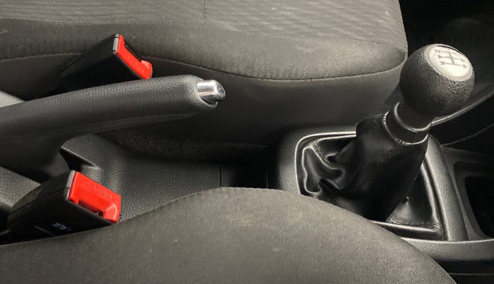 2016 Maruti Swift VXI OPT, Petrol, Manual, 37,214 km, Gear Lever