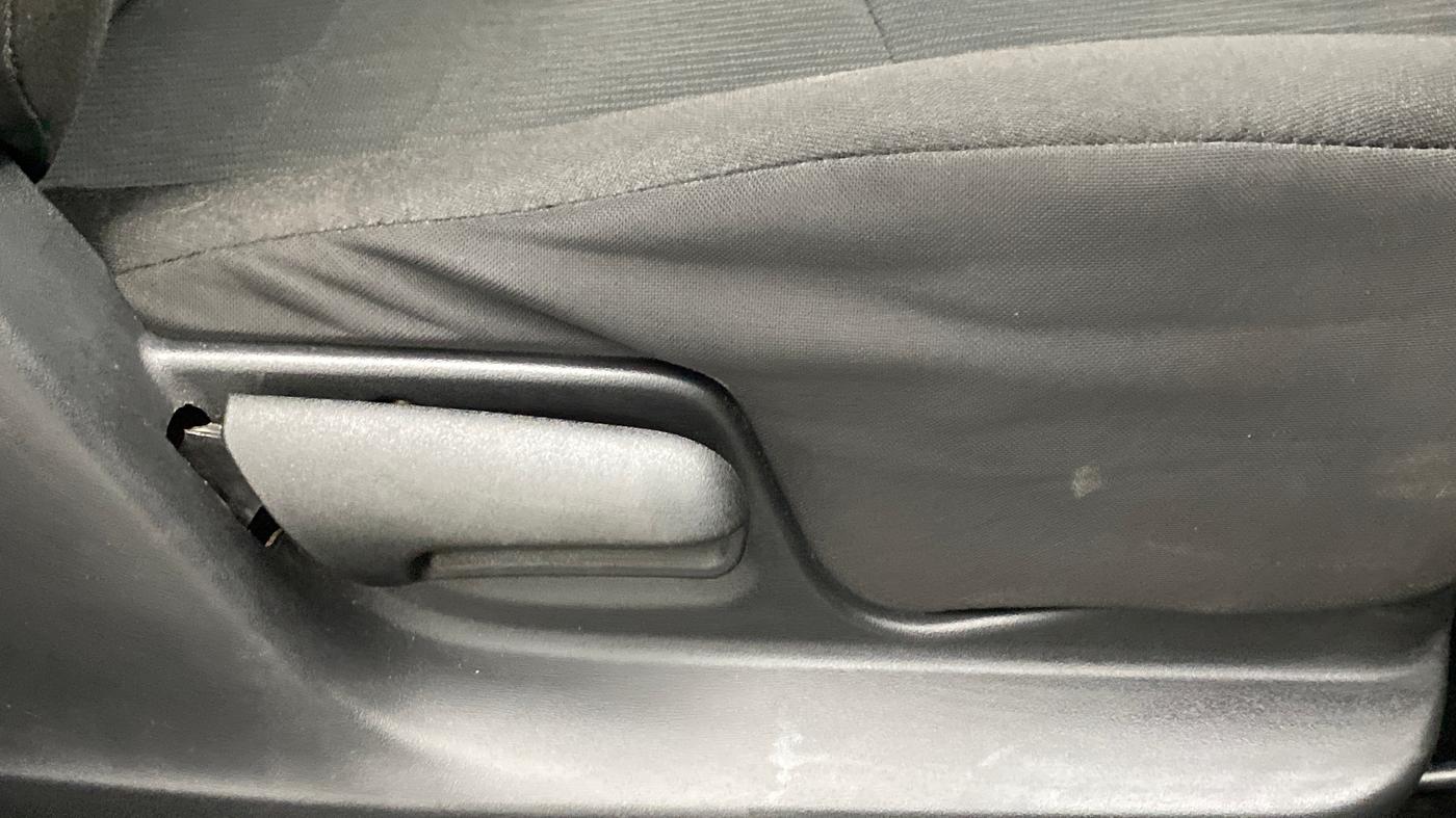 2016 Maruti Swift VXI OPT, Petrol, Manual, 37,214 km, Driver Side Adjustment Panel