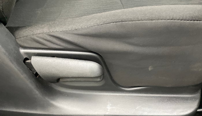 2016 Maruti Swift VXI OPT, Petrol, Manual, 37,214 km, Driver Side Adjustment Panel
