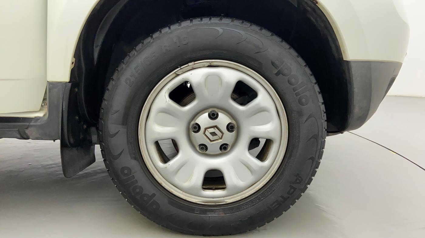 2014 Renault Duster 85 PS RXL, Diesel, Manual, 52,068 km, Right Front Wheel