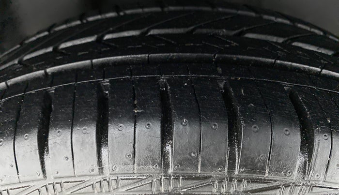 2019 Volkswagen Ameo TRENDLINE 1.5, Diesel, Manual, 18,466 km, Right Rear Tyre Tread