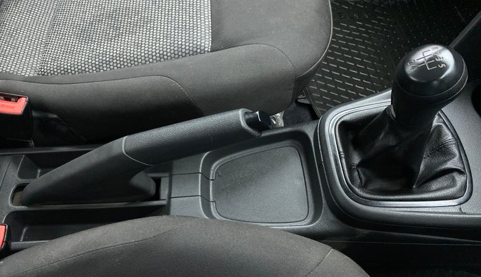 2019 Volkswagen Ameo TRENDLINE 1.5, Diesel, Manual, 18,466 km, Gear Lever