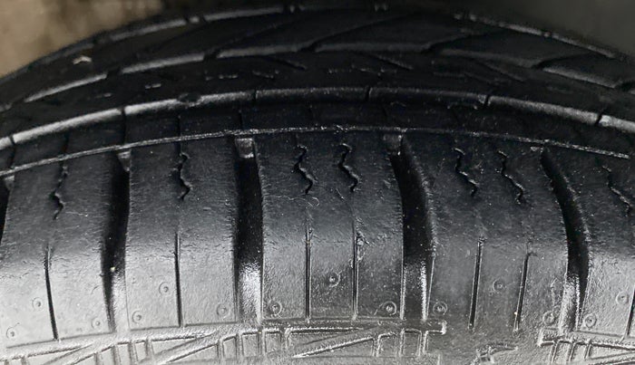 2019 Volkswagen Ameo TRENDLINE 1.5, Diesel, Manual, 18,466 km, Right Front Tyre Tread