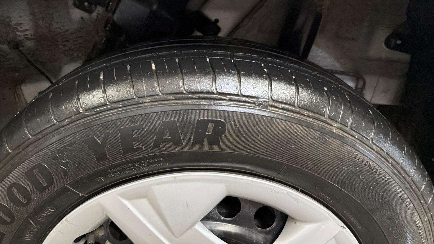 2021 Hyundai VENUE S+ 1.2, Petrol, Manual, 46,137 km, Left Rear Tyre Tread
