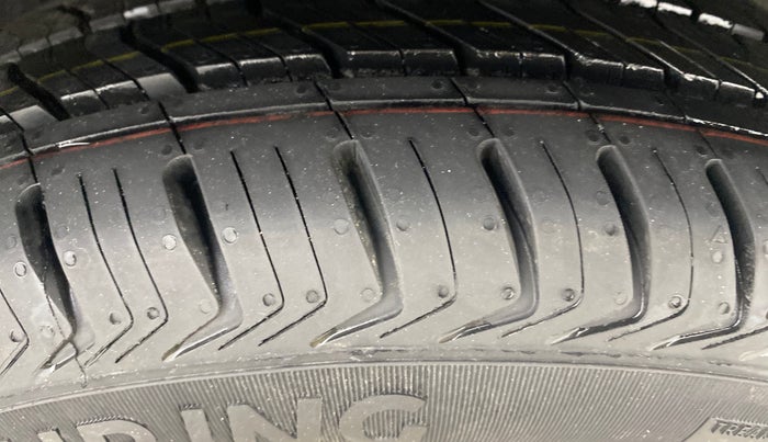 2019 Hyundai GRAND I10 NIOS SPORTZ AMT 1.2 KAPPA VTVT, Petrol, Automatic, 52,372 km, Right Front Tyre Tread