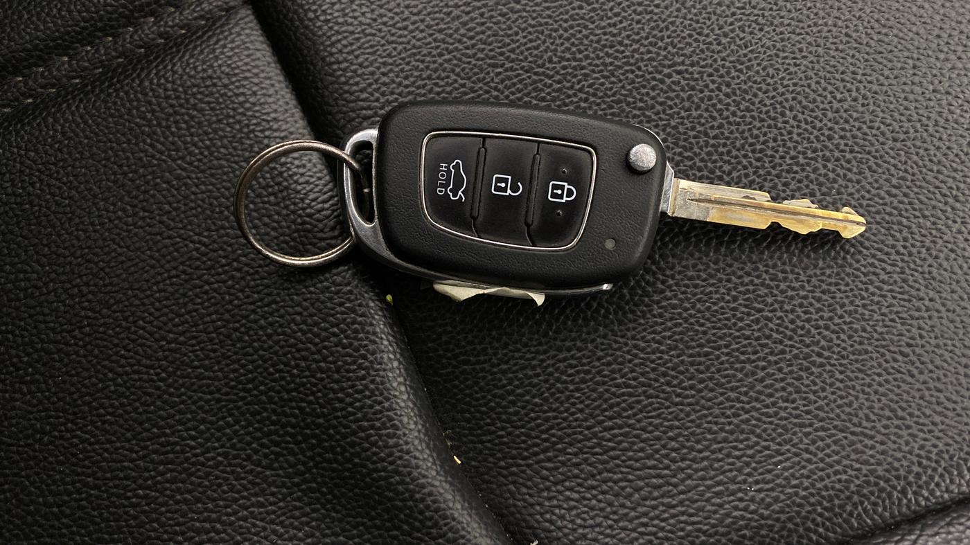 2019 Hyundai GRAND I10 NIOS SPORTZ AMT 1.2 KAPPA VTVT, Petrol, Automatic, 52,372 km, Key Close Up
